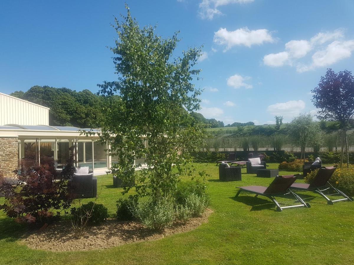 Les Gites Du Haut Pin Calorguen Exterior photo