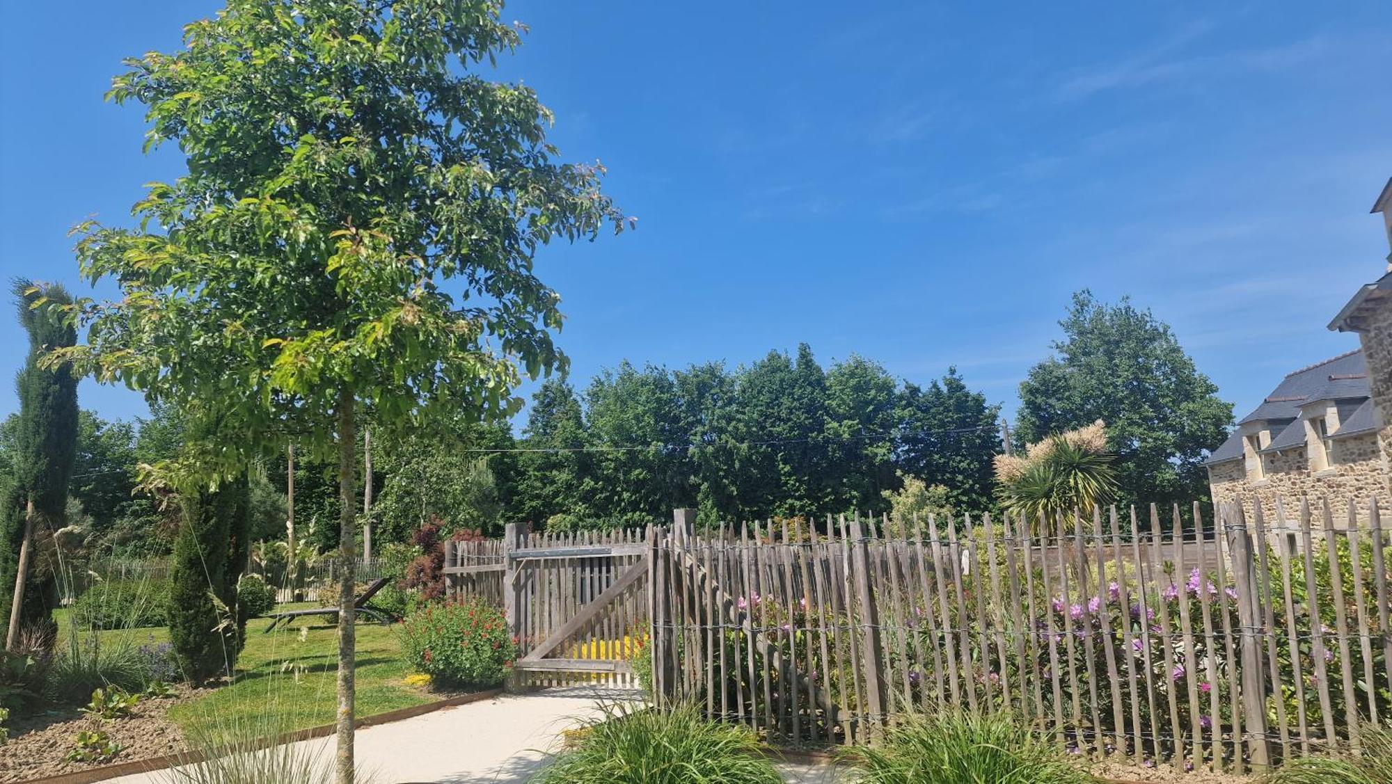 Les Gites Du Haut Pin Calorguen Exterior photo