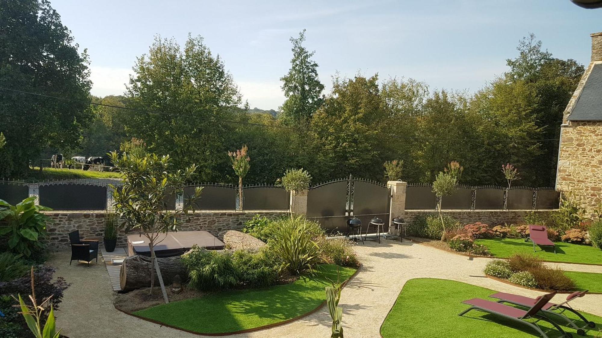Les Gites Du Haut Pin Calorguen Exterior photo