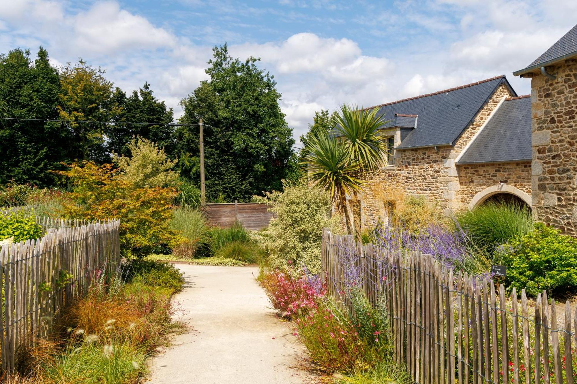 Les Gites Du Haut Pin Calorguen Exterior photo